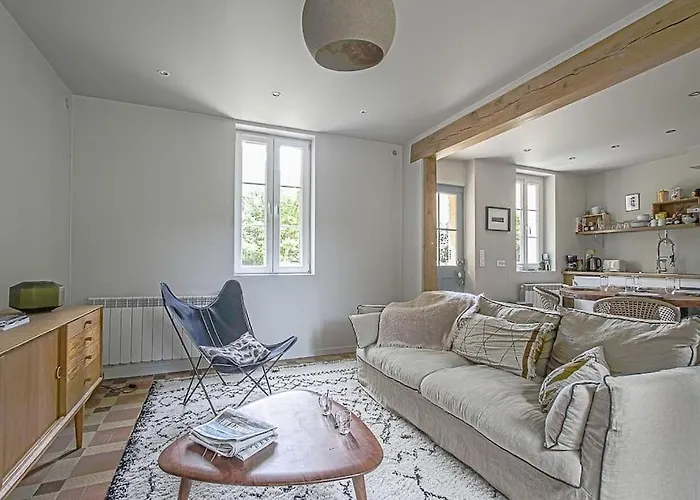 Holiday home Maison De Avec Jardin